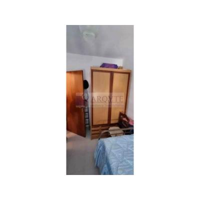 SE VENDE PISO