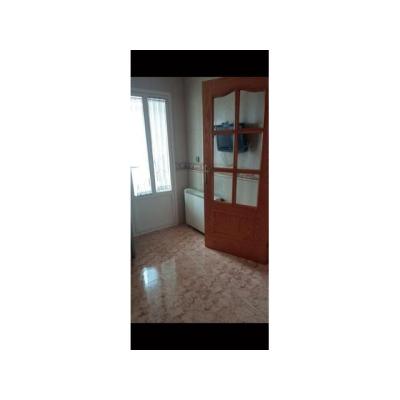 SE VENDE PISO