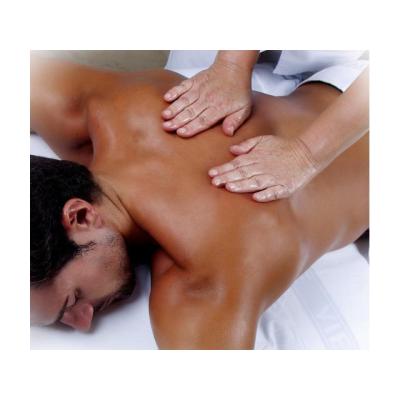 Masajista especialista en terapias de relajación