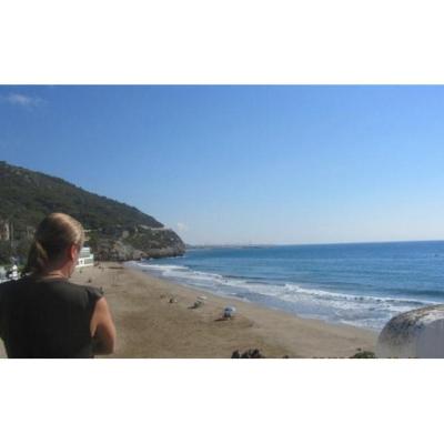 chica para ir de playa ( amistad)