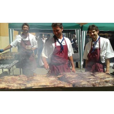 Catering barbacoas bodas - www. buenosfuegos. com