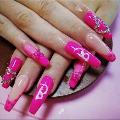 se solicita Manicurista