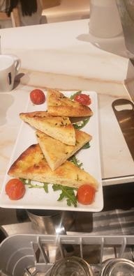 Se busca pizzeros
