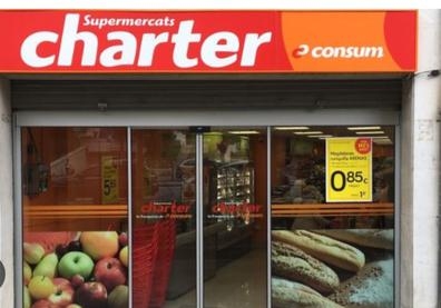 Cajero reponedor supermercado
