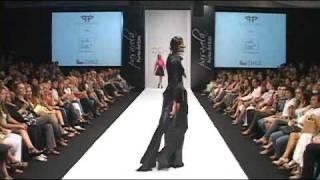 se busca modelo femenina
