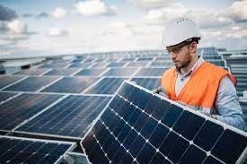 Peon planta fotovoltaica