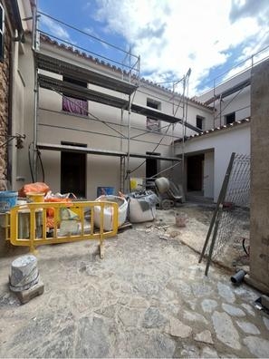 se realiza acabados de acrílico