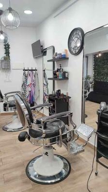 Se busca peluquero barbero.