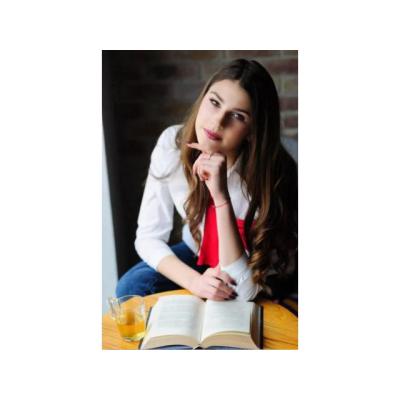 BUSCO MUJER LATINA CON ESTUDIOS UNIVERSITARIOS