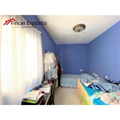 SE VENDE CASA PARA REFORMAR