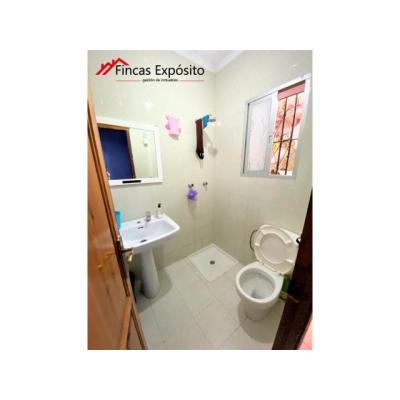 SE VENDE CASA PARA REFORMAR