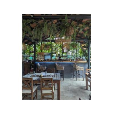 EN VENTA EXCELENTE RESTAURANTE BAR