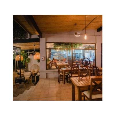 EN VENTA EXCELENTE RESTAURANTE BAR
