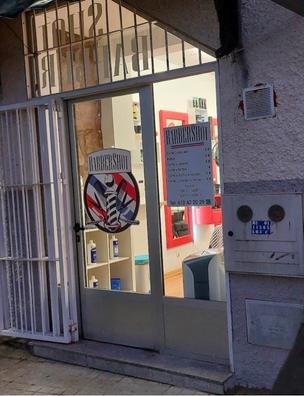 Ofrezco puesto de trabajo como peluquero