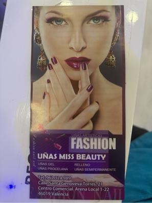 este Isra de uñas