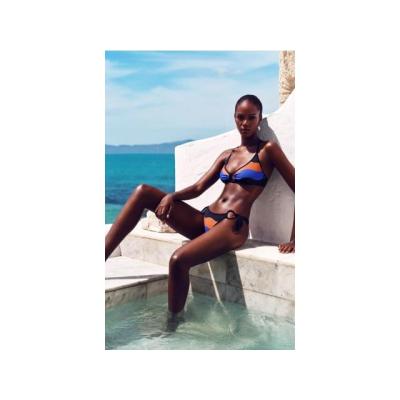 BUSCO CHICA NEGRA SINCERA Y CORDIAL