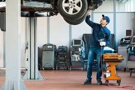 BUSCO EMPLEADO  TALLER DE NEUMÁTICOS