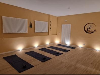 Se precisa profesora de pilates suelo