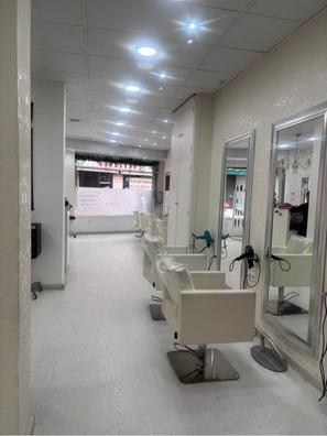 Maquilladora y Manicura