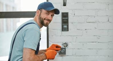 se necesitan Electricistas en Barcelona