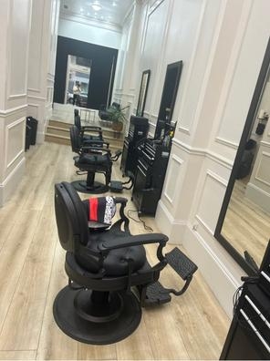 se Busca Barbero con experiencia