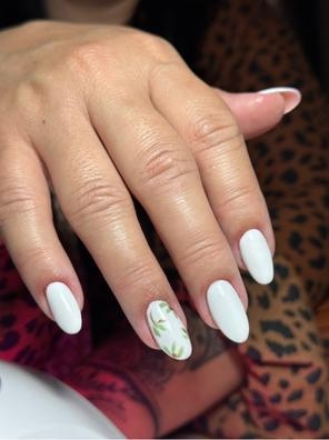 Servicio de manicura y pedicura?