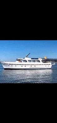Azafat@ de Yate para Vigo con inglés