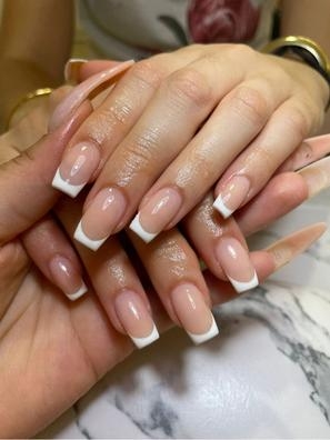 MANICURISTA CON EXPERIENCIA