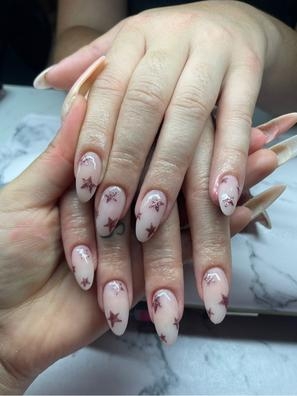 MANICURISTA CON EXPERIENCIA