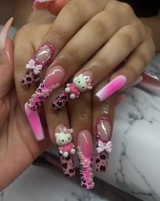 MANICURISTA CON EXPERIENCIA
