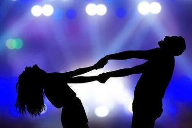 Monitores de bailes latinos