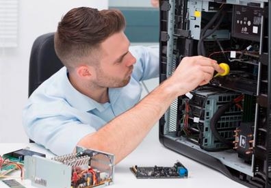 ofrezco trabajo “técnico de informática”