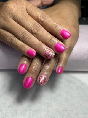 se necesita manicurista