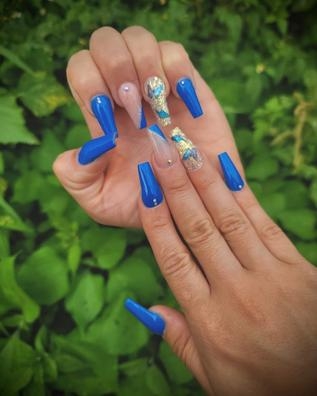 DIVINE NAILS ESTAMOS CONTRATANDO! 4HORAS