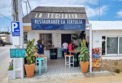 SE BUSCA CAMARERO/A