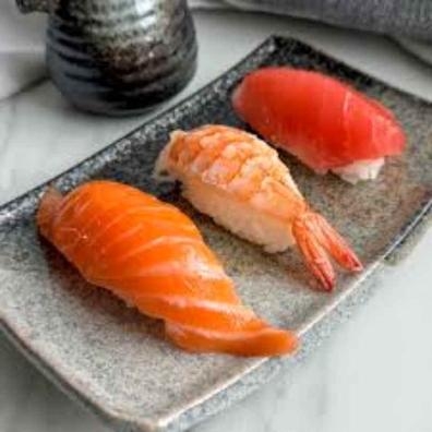 sushiman profesional con papeles