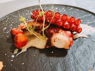 cocinero con veiculo