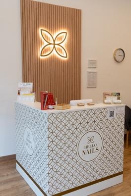 Manicurista / Técnica de uñas ??