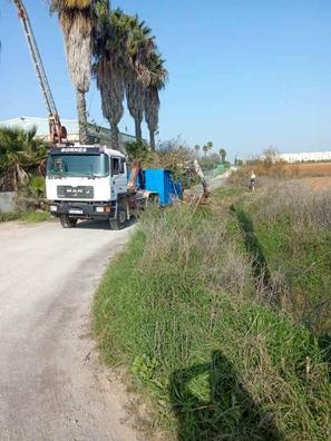 conductor de camión rígido de obras