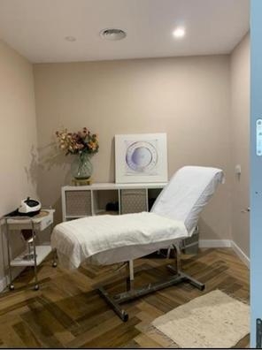 Se busca profesional de estética