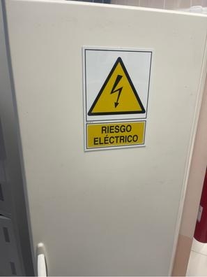 Se busca electricista y técnico A/A