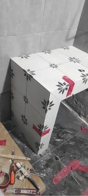 Se necesita paleta para reformas de baño