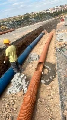 NECESITO OFICIALES: OBRA CIVIL