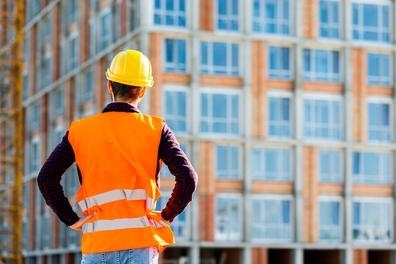 BUSCO ENCARGADO DE OBRA