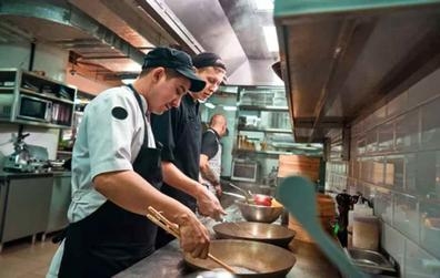 Se Busca Ayudante Cocina