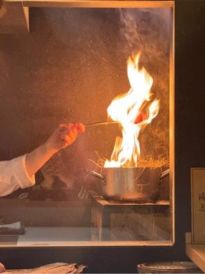 Busco AYUDANTE COCINERO