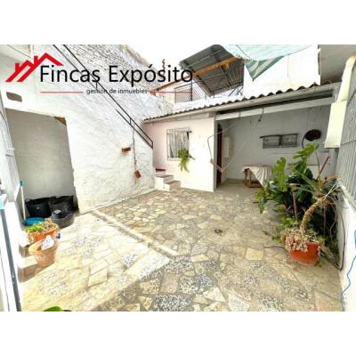 SE VENDE CASA