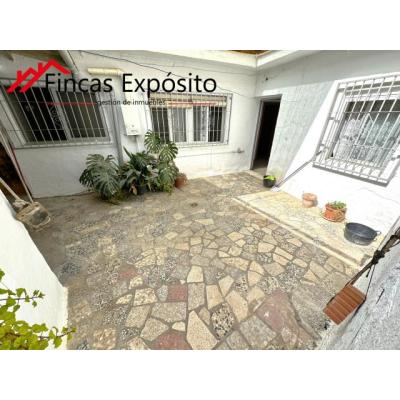 SE VENDE CASA