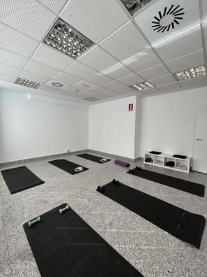 Alquilo sala para yoga o pilates
