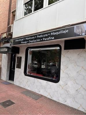 se busca esteticista y peluquera